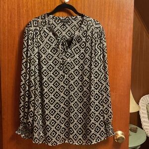 Chic Black and White Patterned Blouse